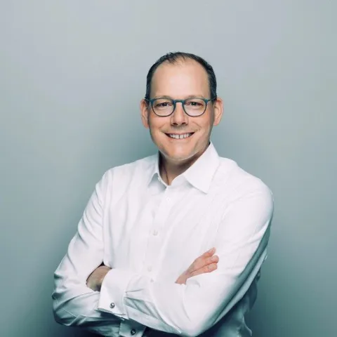 Philipp Kienzler - Paragon Partners